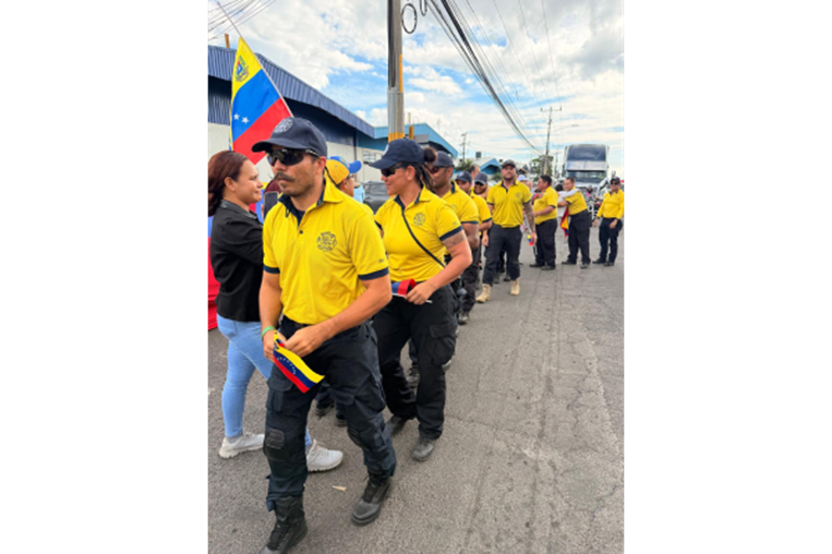 Papi, bomberos regresen a Costa Rica