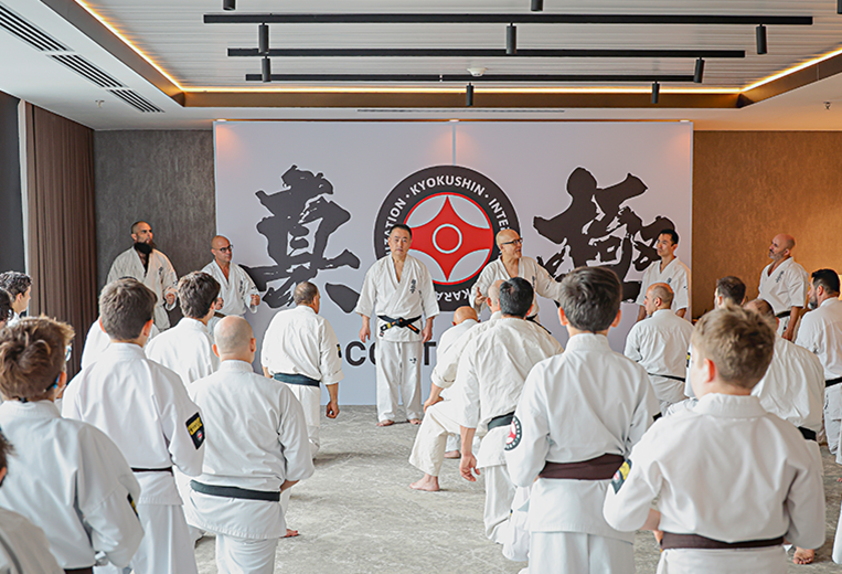 Visita de embajador japonés fortalece lazos culturales a través del karate Kyokushin